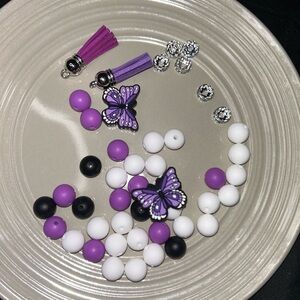 40 Purple and White Bead Craft Set